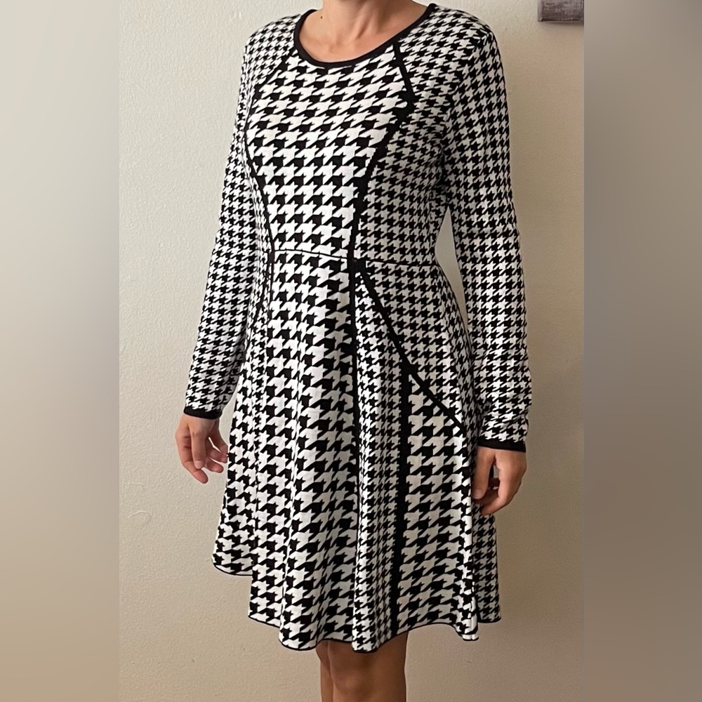Winter Dress Calvin Klein - Picture 1 of 4